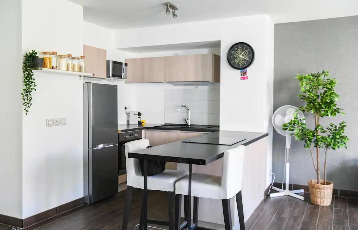 Superbe Appartement Avec Terrasse, Piscine & Parking Prive A Marseille Kültér fotó