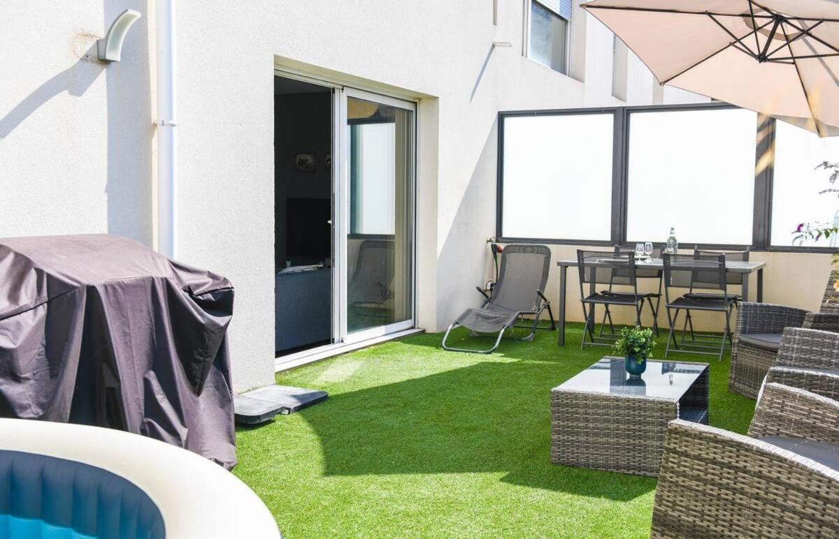 Superbe Appartement Avec Terrasse, Piscine & Parking Prive A Marseille Kültér fotó